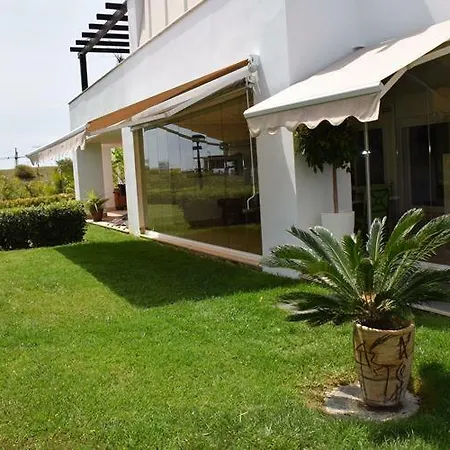 Semi-detached Close To Beach Marbella